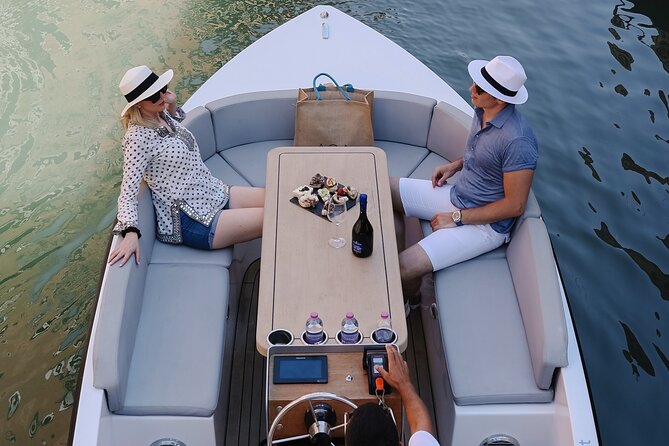 Venice: The Hidden Canals on an Electric Boat - Why an electric boat works so well in Venice