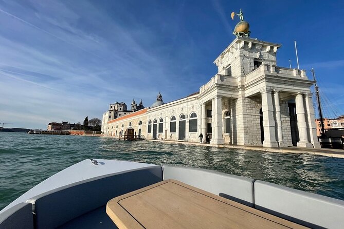 Venice: The Hidden Canals on an Electric Boat - Timing, weather, and the real risks