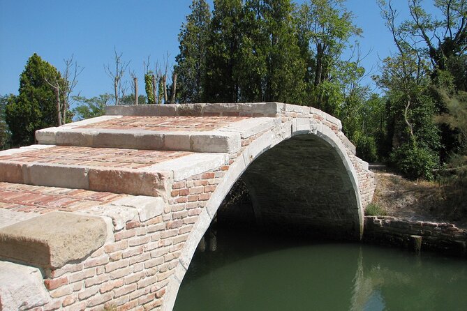 Venice: The Islands of the Lagoon Guided Tour - Burano, Where The Tour Comes Alive
