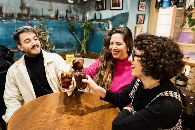 Venice: The Ultimate Food Tour with Wine & Spritz - Second stop: Prosecco, crostini, and cicchetti