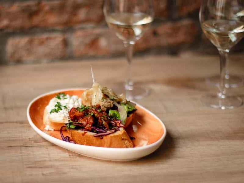Venice: The Ultimate Food Tour with Wine & Spritz - First stop: spritz and the Venetian aperitivo