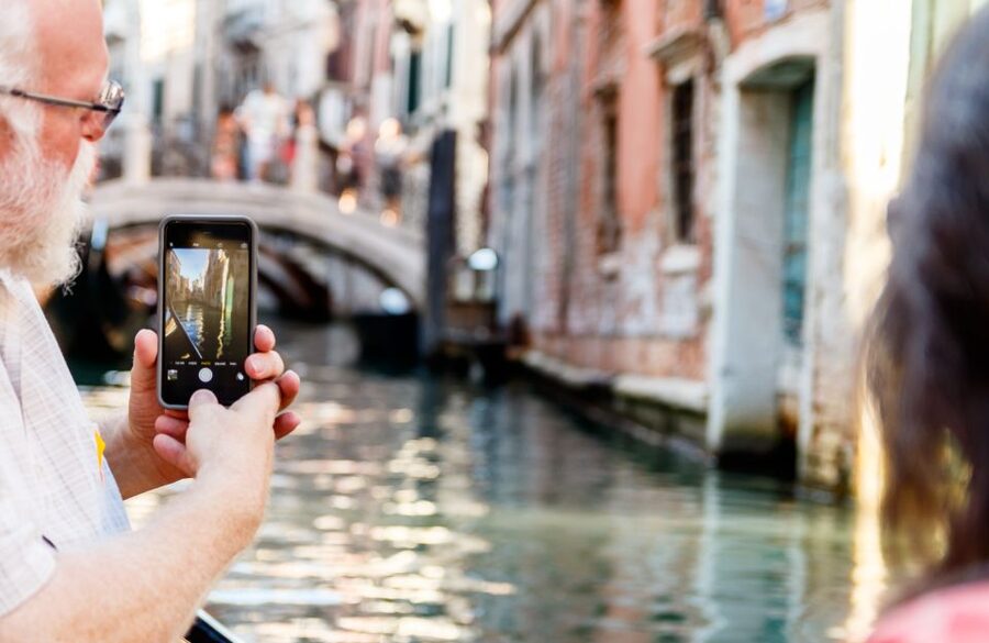 Venice: Traditional Shared Gondola Ride - Weather, High Tide, And Practical Details