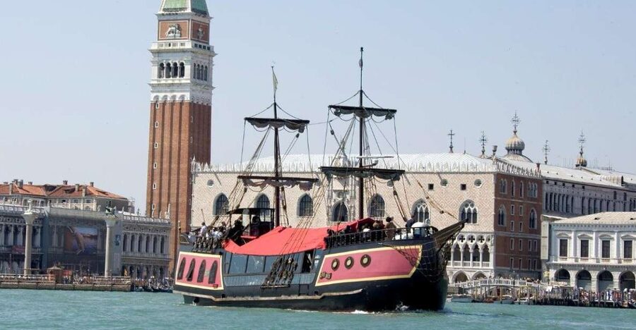 Venice: Venetian Lagoon Tour and Galleon Dinner - Is $124.61 a fair price?