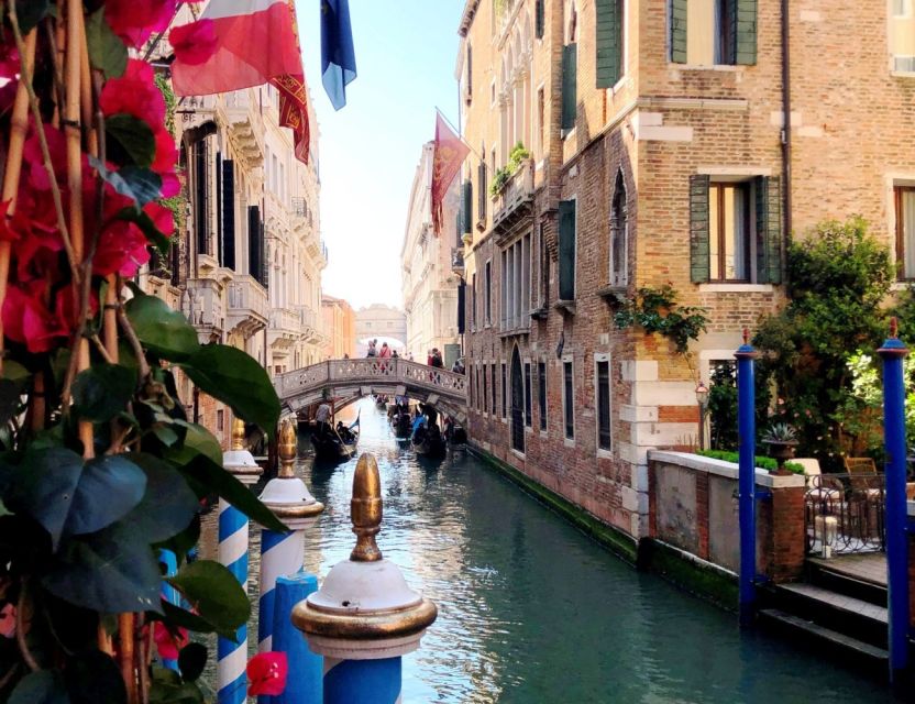 Venice Walking Tour and Gondola Ride Combo - The Malibran Theatre and the Mercerie
