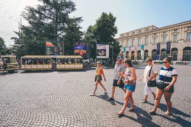 Verona All in one: Food Walking Tour, Lunch & Wine - Ponte Pietra: Finish With Artisanal Gelato