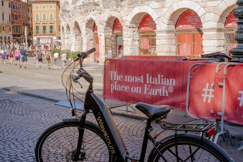 Verona: Classic and Hidden Gems Bike Tour - Verona’s squares and 2,000 years of city planning