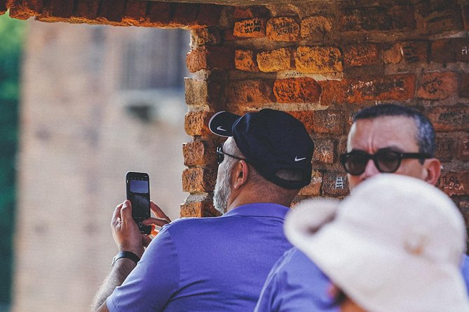 Verona Highlights Walking Tour in Small-group - Juliet’s House and the limits of the Shakespeare connection
