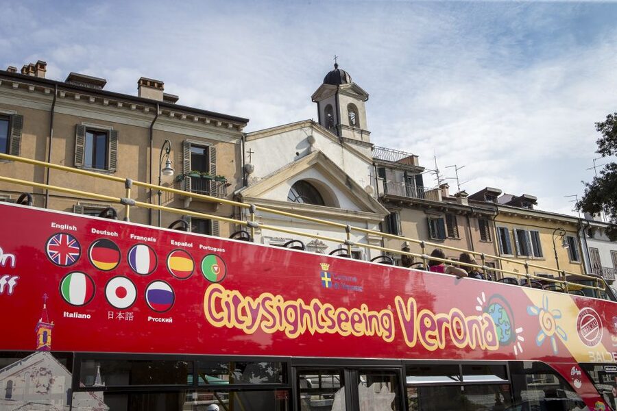 Verona: Hop-on Hop-off Tour 24 or 48-Hour Ticket - Who should take this Verona bus tour?