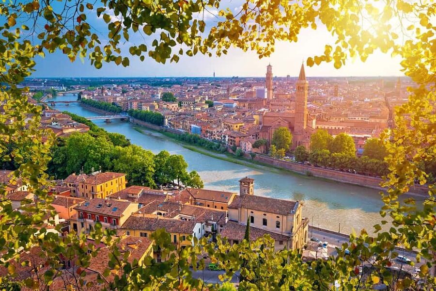 Verona: Small Group Guided Walking Tour with Arena Tickets - Why This Tour Works for a One-Day Visit