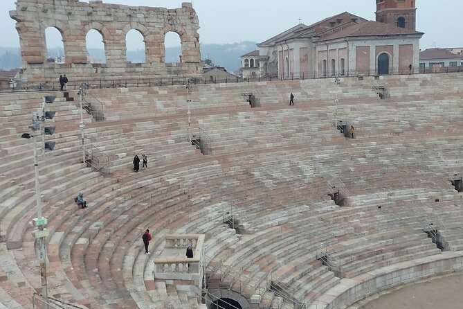 Verona Small Group Walking Tour with Cable Car and Arena Tickets - Juliet’s House, balcony, and the limits of the stop
