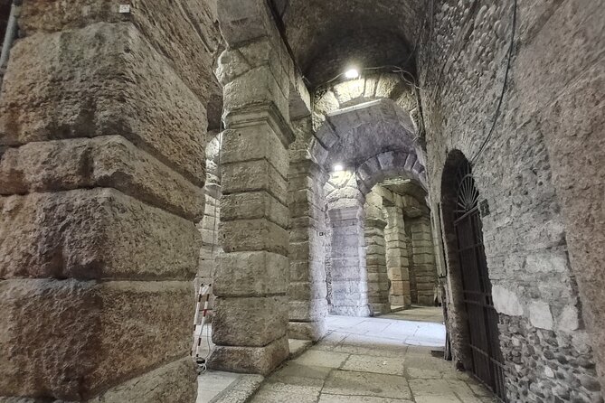 Verona Small Group Walking Tour with Cable Car and Arena Tickets - How the guiding style shapes the experience