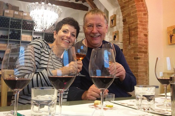 Wine Class - Tuscan Classics - What happens during the two-hour Tuscan wine class