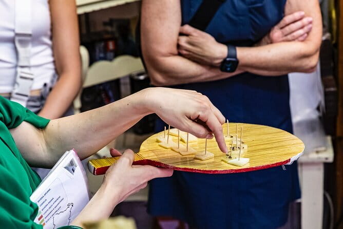 Winner 2025 Florence Sunset Food & Wine Tour by Eating Europe - Artisan gelato at La Sorbettiera